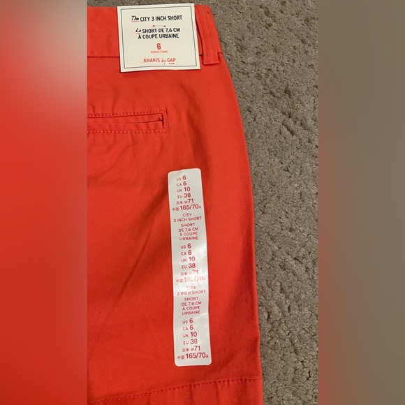 NWT Gap Women’s 3 inch shorts (coral color) - Picture 3 of 4